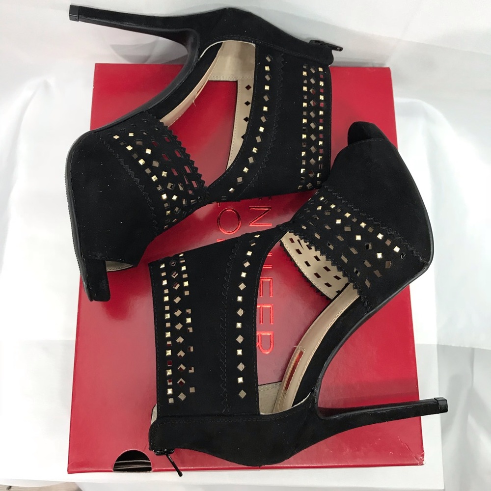 🆕 Jennifer Lopez Heels Size 7.5
